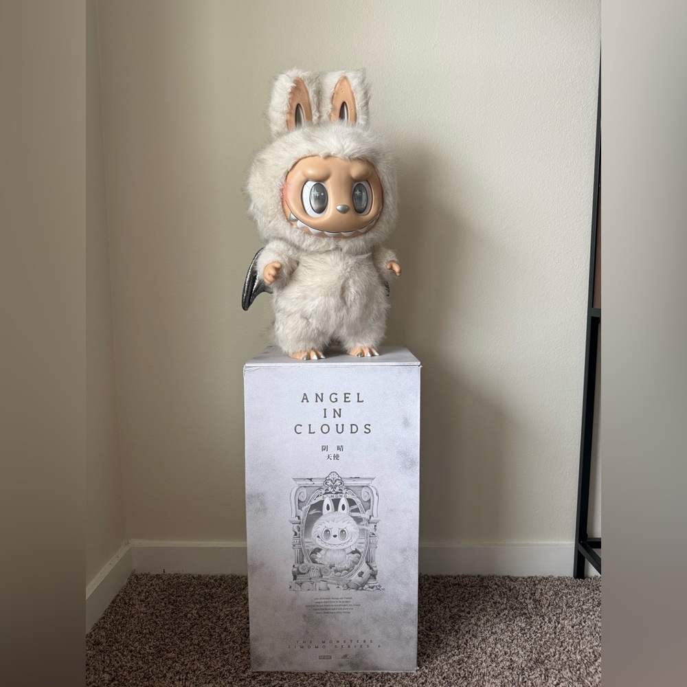 AUTHENTIC POPMART THE MONSTERS LABUBU ANGEL IN CLOUDS - Picture 5 of 13